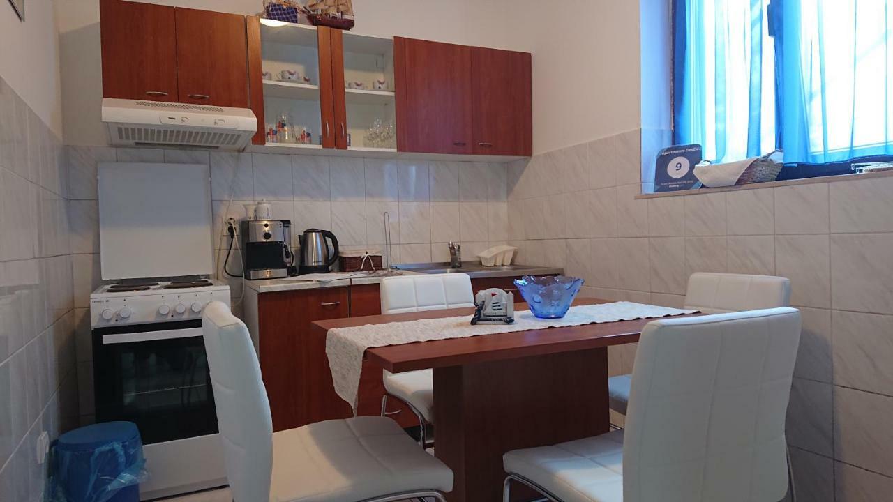Apartment Devcic ポレッチ エクステリア 写真